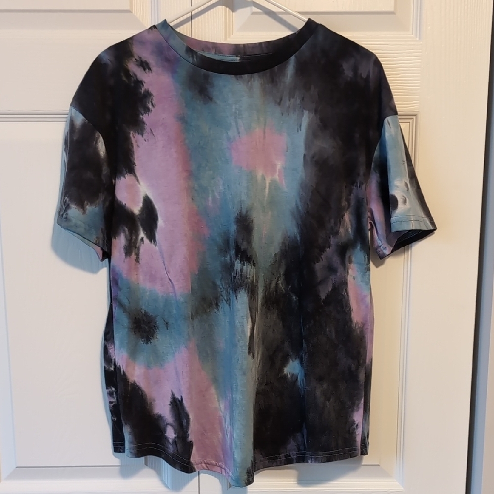 Oversized Black and Blue Short Sleeve Tee